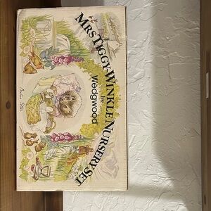 Wedgwood Mrs Tiggy-Winkle Illustrated Box
Vintage - cup and plate only.